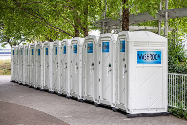 Best Portable restroom trailer rental  in Yoncalla, OR